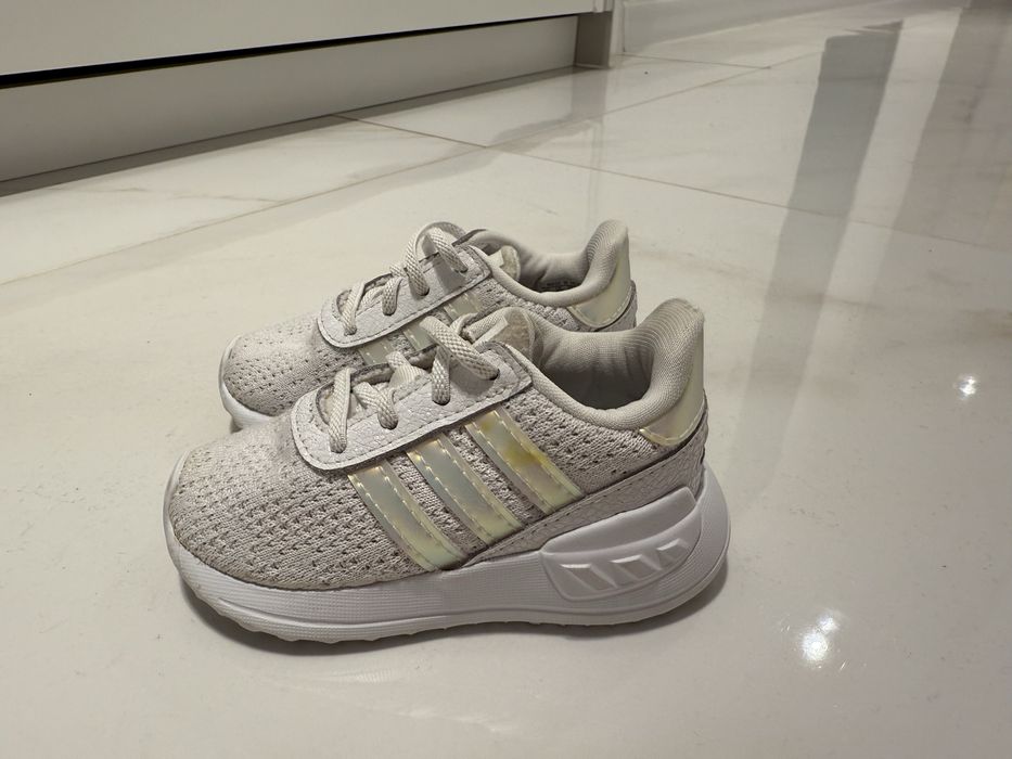 Маратонки Adidas