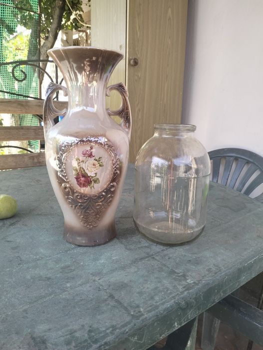 Продам вазу большую