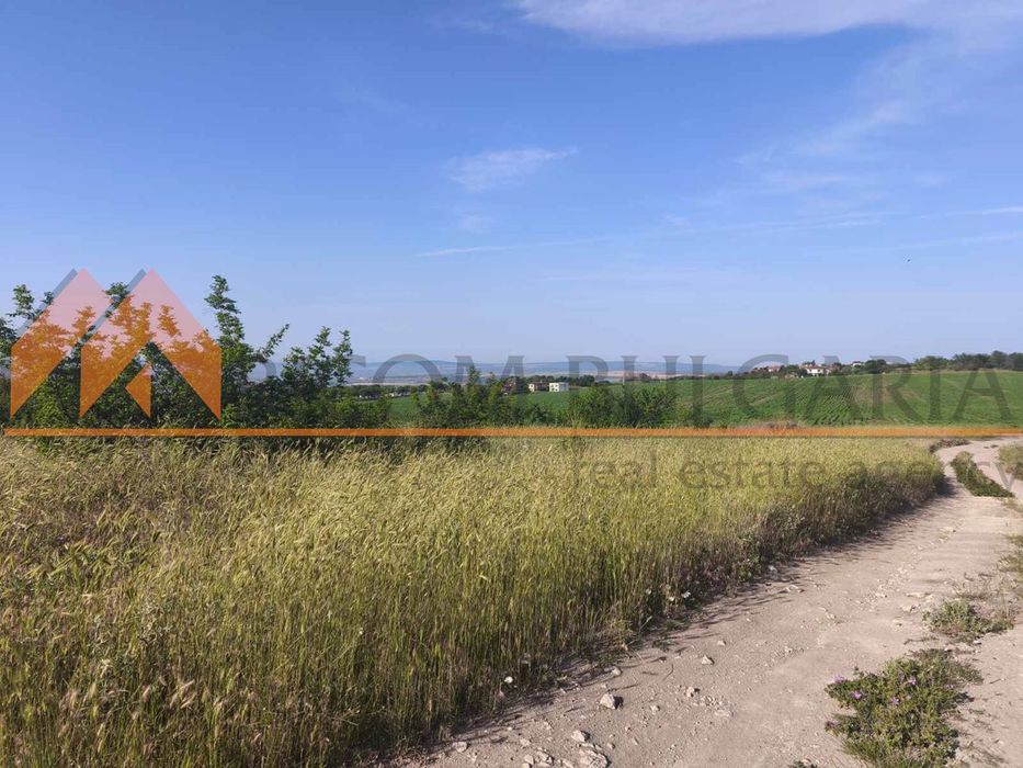 Парцел в Варна, област-с.Аксаково площ 1380