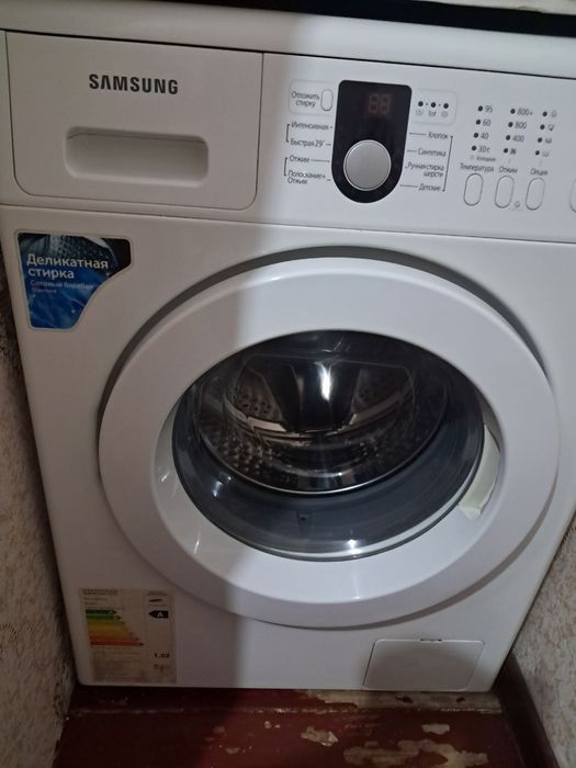 Стиральная машина в идеальном состоянии