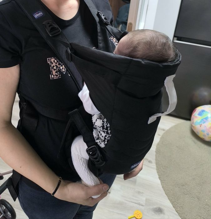 Продавам кенгуро babybjorn и Chicco