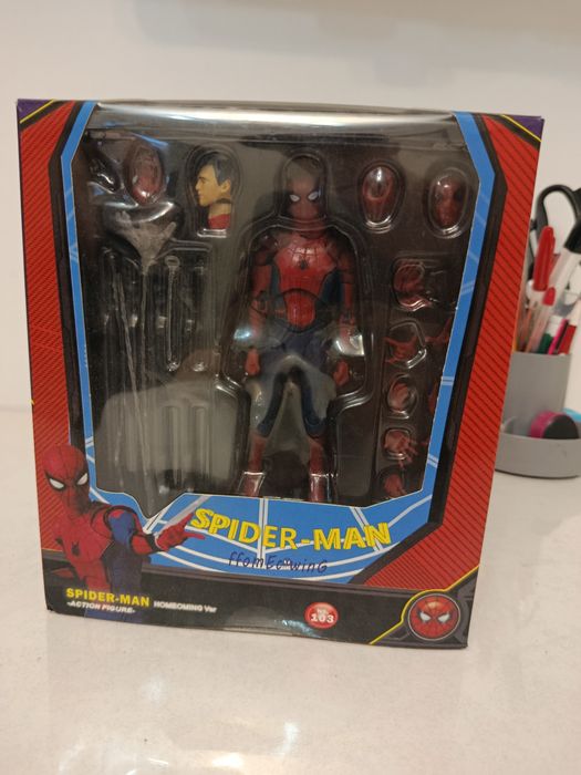 Фигурка человек паук