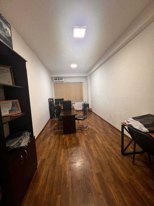 Джами 800м. Сдам в аренду офисы от 20кв.м. до 40кв.м. на 1 линии.