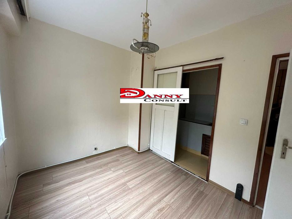 Продава се Двустаен апартамент в Горна Оряховица - 63 кв.м за 818 €/кв.м - Снимка #2