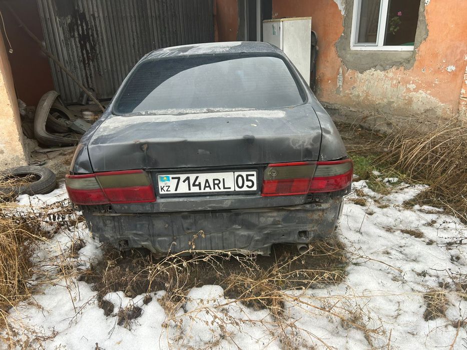 ТОЙОТО карина не на ходу