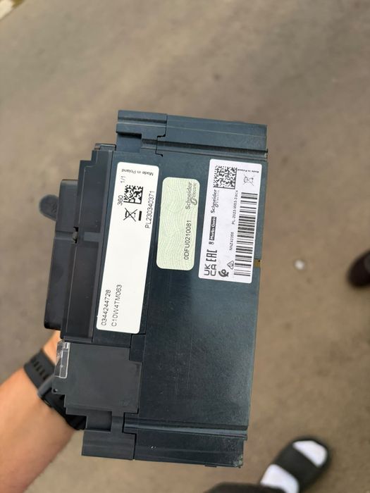 Schneider Electric ComPacT NSX100HB2 63A 4P – întreruptor automat profesional 3.80