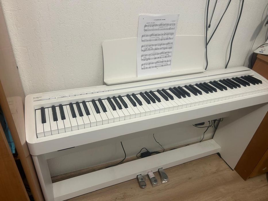 Продаю фортепиано Kawai ES120