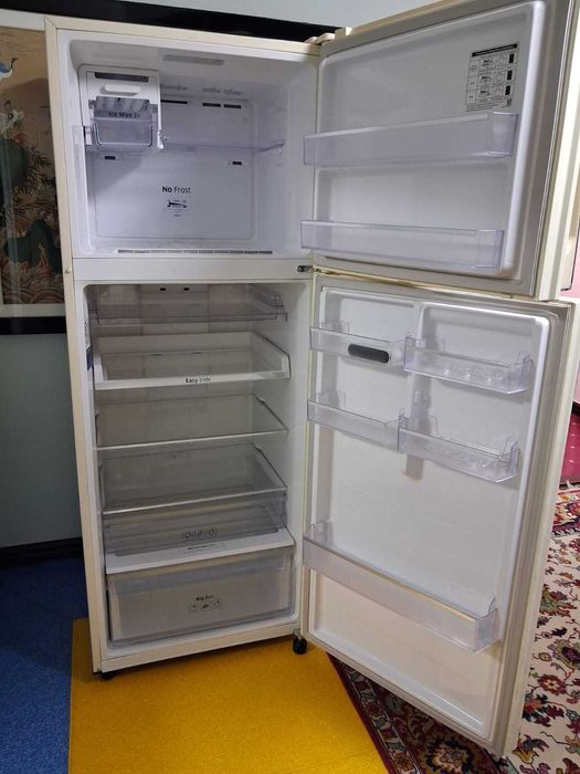 Продам холодильник Samsung