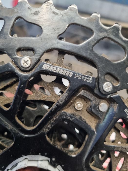Caseta pinioane 12 v sram