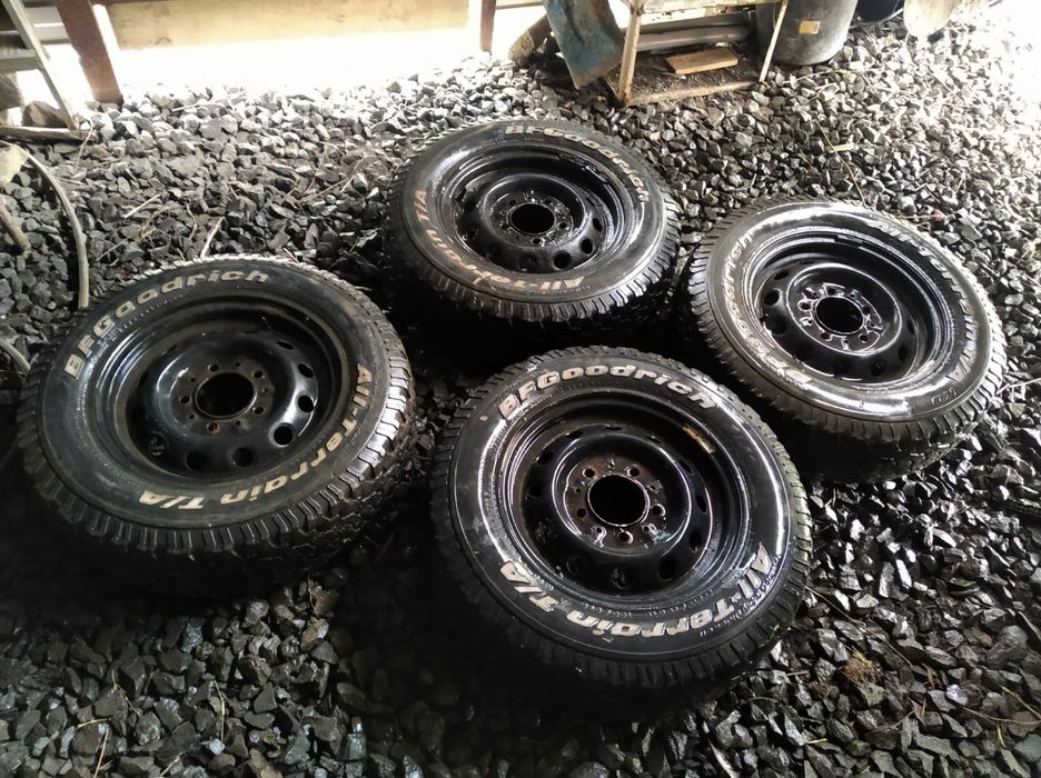 Колëса в сборе на ниву