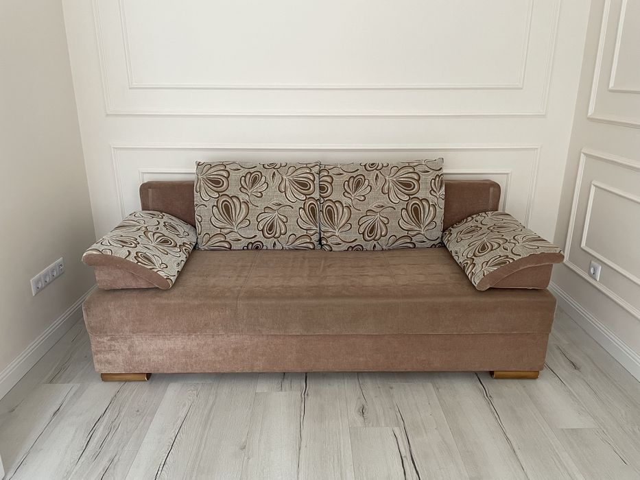 Продам диван в отличном состоянии