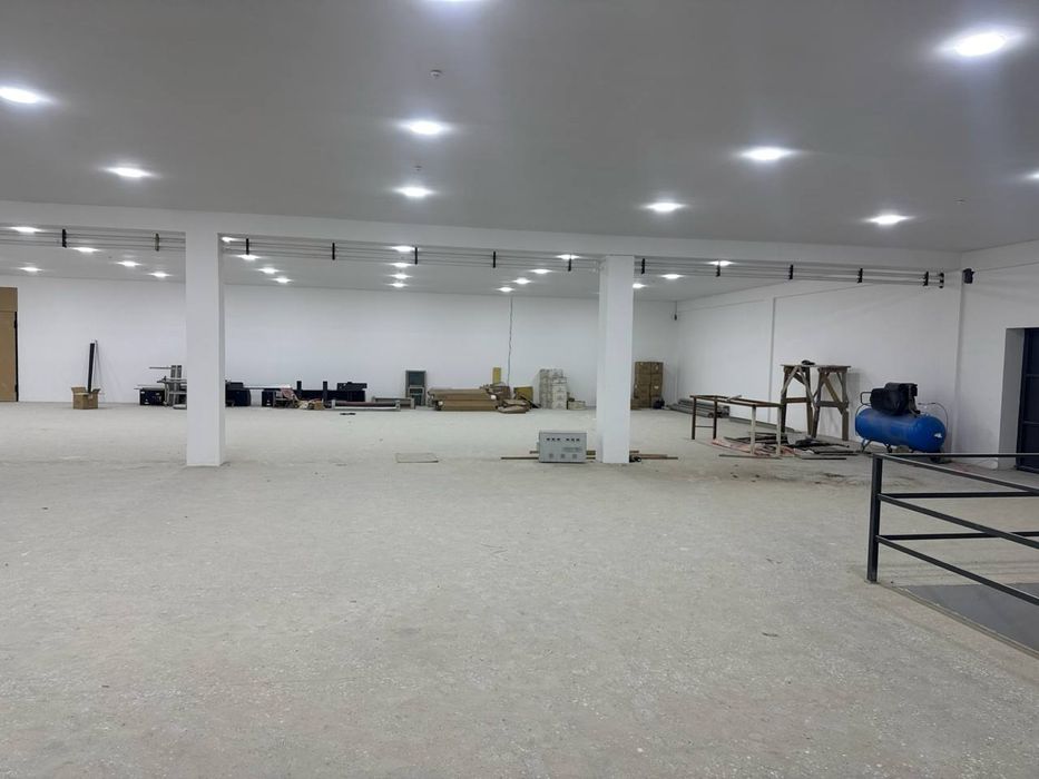 Ijaraga 700m²+700m², 2 qavatli keng bino