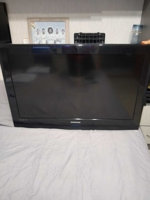 Телевизор 32 инча