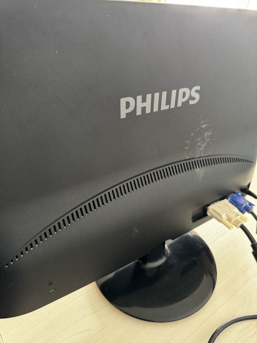 Монитор Philips, рабочий