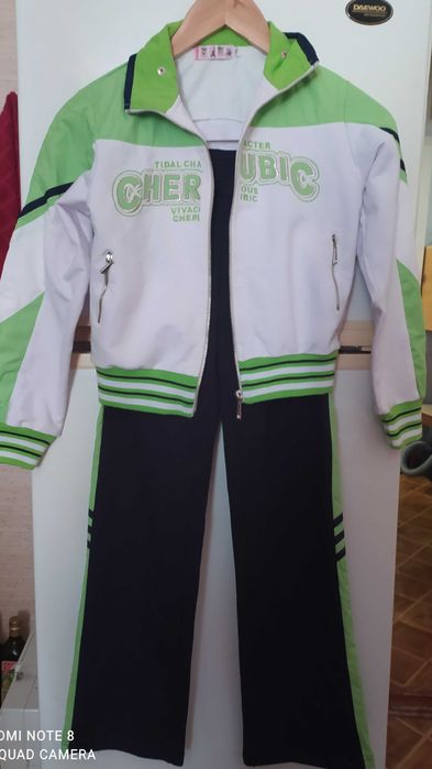 Костюм спортивный для девочки