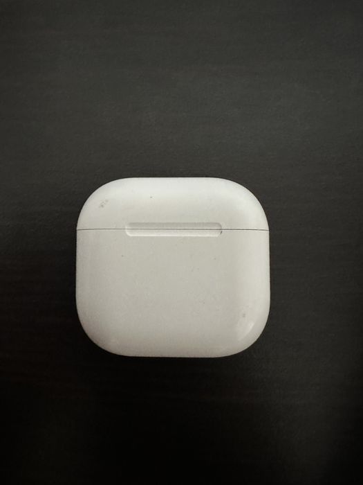 Air Pods 4 , nesigilate