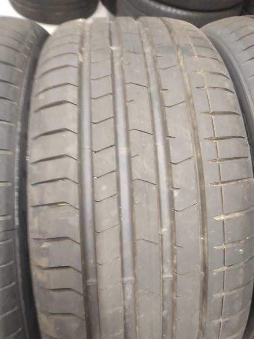245/40/19 Pirelli