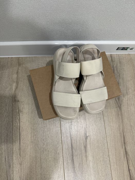 Продам босоножки perfect pairs