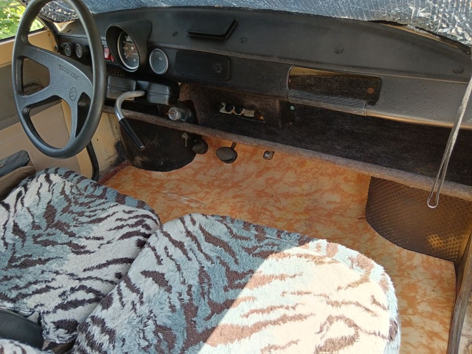 Продавам Трабант 601s