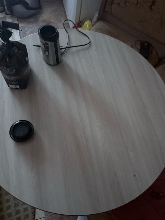 Продам кух стол с дивпном и стульями