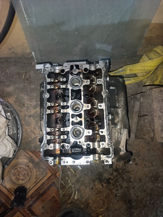 Продам ГБЦ Ауди а 6 с5 объем 2.4