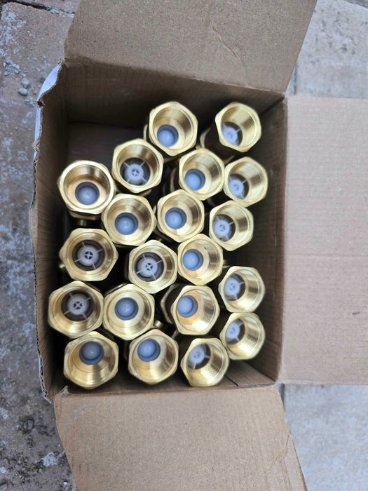 55 de bucati supape de sens si 4 pompe de circulatie electronica incalzire pardoseala(grundfos upm3 25-70)
