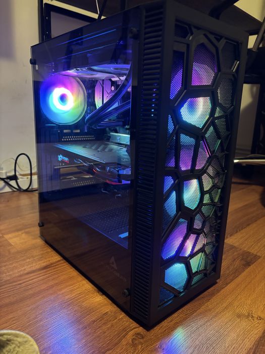 Desktop PC Gaming i7 7700k Z270E 16GB RAM AIO 240 SSD 256 GTX 1060