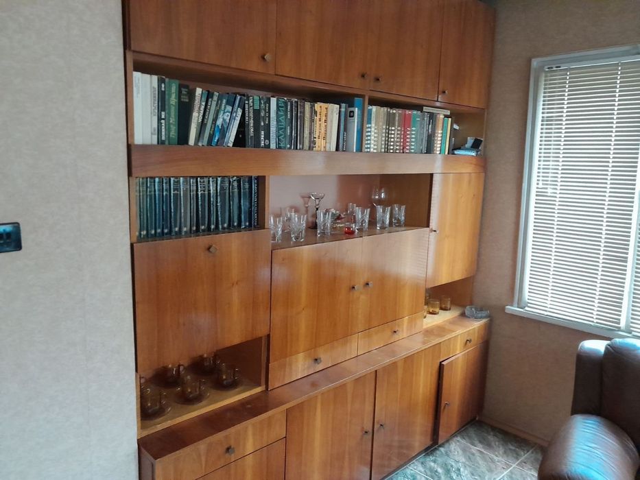 Дава се под наем Етаж от къща в Своге - 120 кв.м за 408 € - Снимка #1