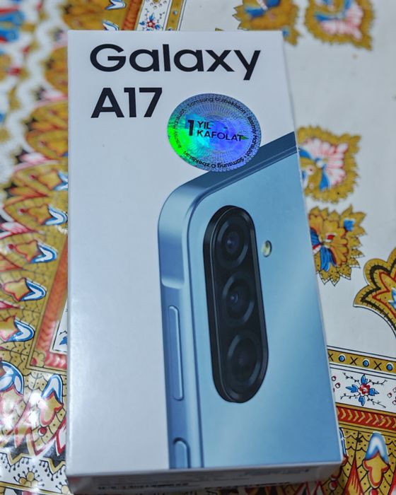 Самсунг а17 6/128