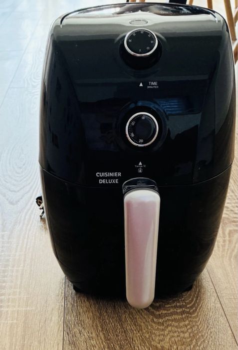 Friteuza cu aer cald