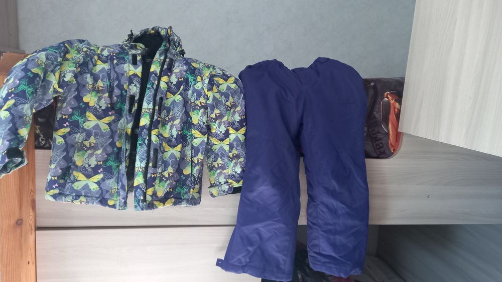 Продам зимний костюм на девочку