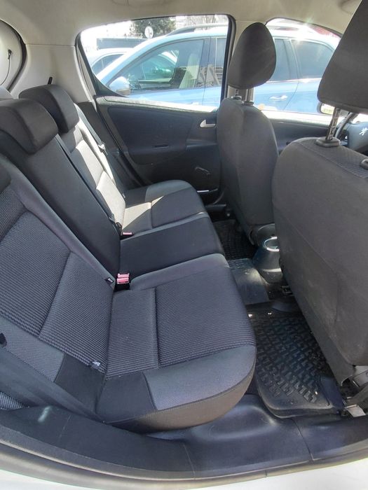 Продавам Peugeot 207+