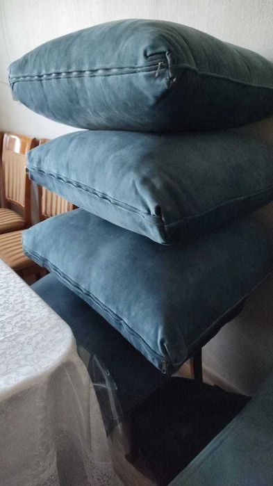 Продам диван в отличном состояний!