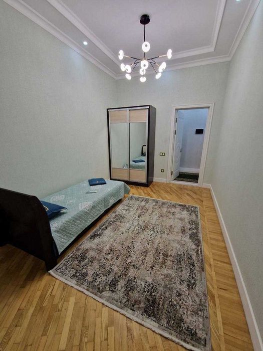 СДАЕТСЯ В АРЕНДУ ДОМ!5-комнат,300м2|ул.Педагогическая  США