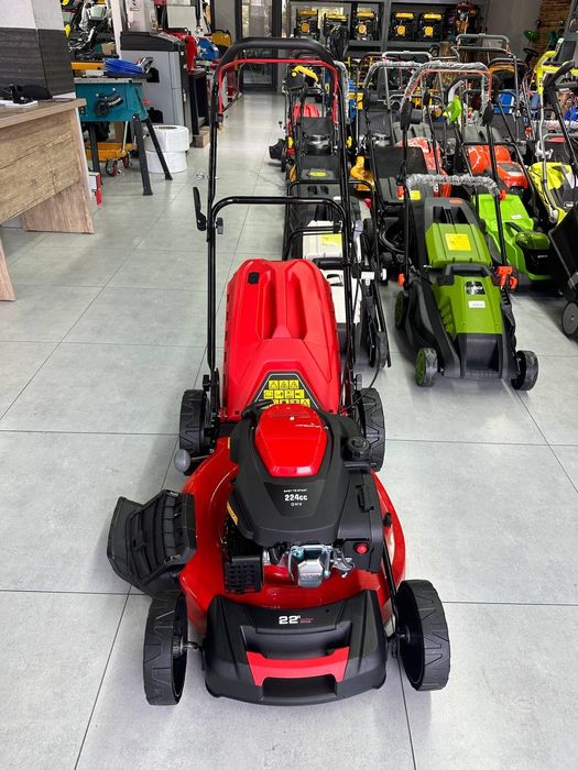 Бензиновый газонокосилка Самоходный  D-Max