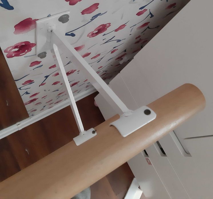 Продавам станка за балет двойна