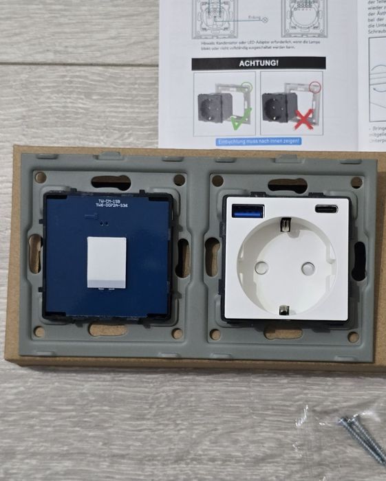 Întrerupător tactil + priză USB Schuko încastrată – sticlă albă