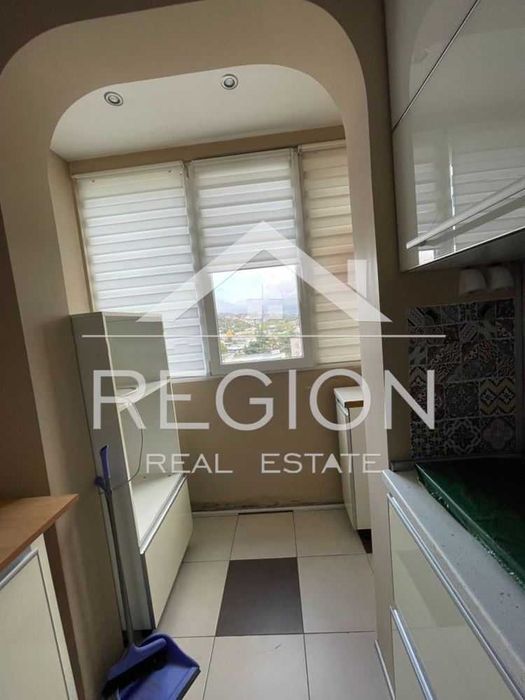 Дава се под наем Тристаен апартамент в Варна, Младост 2 - 70 кв.м за 443.7 € - Снимка #1