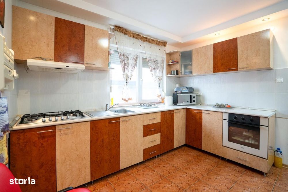 Casa cu 4 camere si 1000 mp teren Santandrei