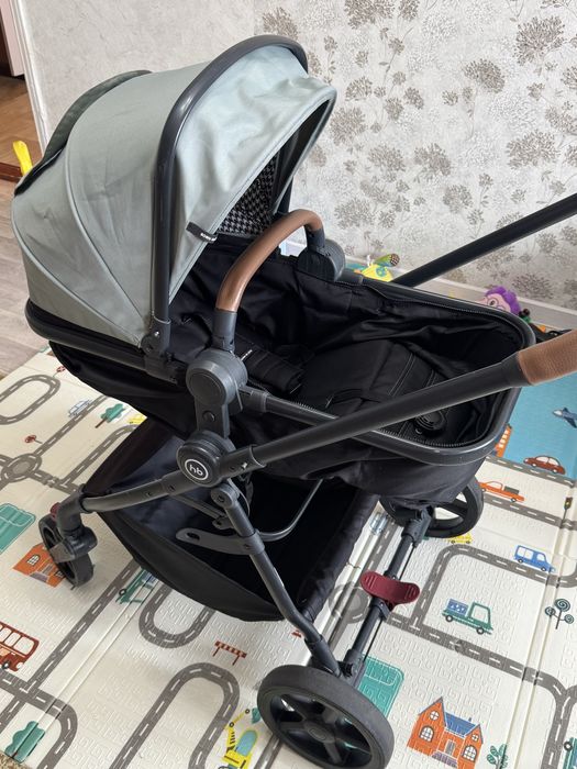 Продам коляску 2в1