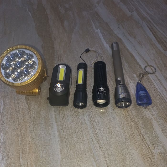 Продам фонарик, брелок