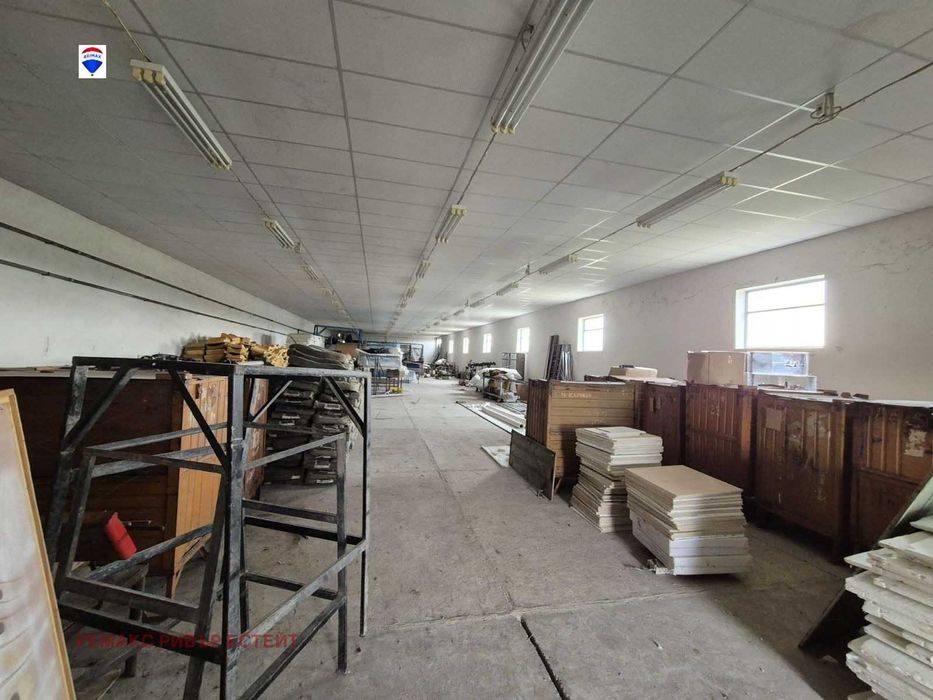 Индустриален имот за продажба с. Цар Самуил