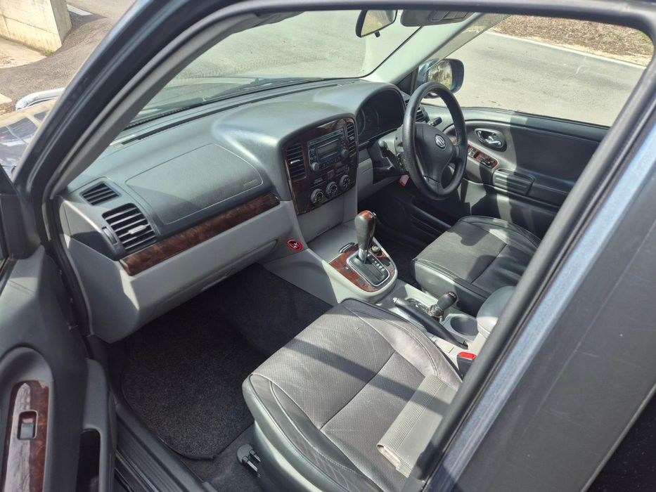 Suzuki grand vitara 2.5 v6