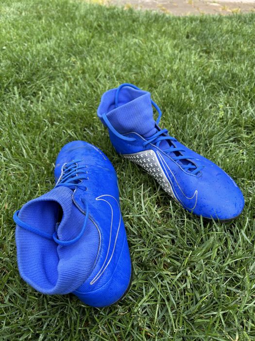 Adidasi fotbal Nike