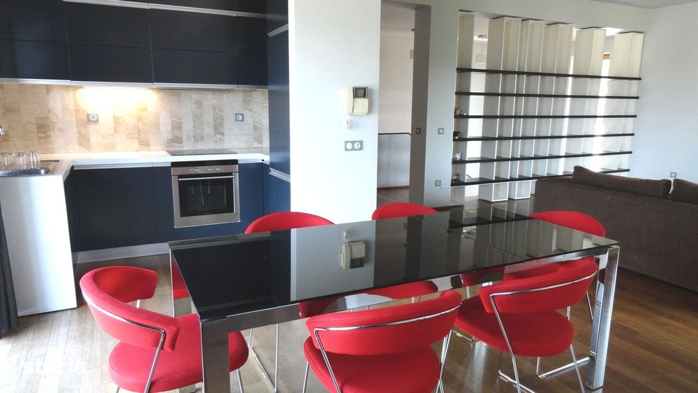 Apartament spatios, modern la etajul unei vile , Grigorescu