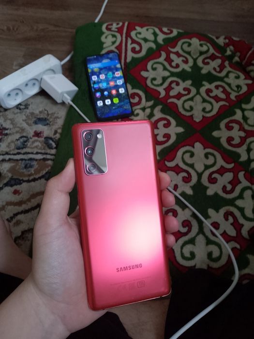 Samsung s20 Fe обмен есть