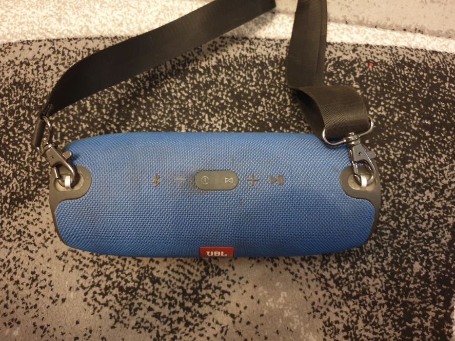 Vand boxă JBL extrem