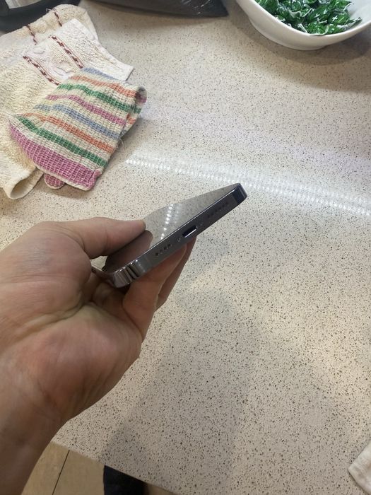 Продам Iphone 13 pro max 256gb