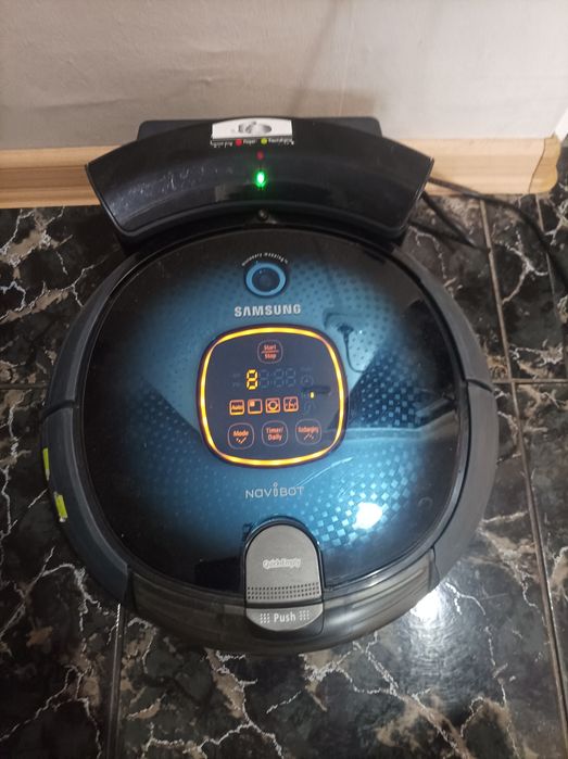 Прахосмукачка робот Samsung Navibot SR8855