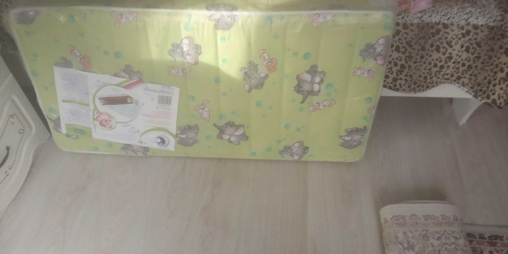 Детская кровать с матрасом